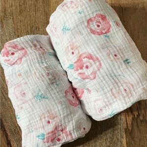 Aden + Anais Muslin Floral Crib Sheet & Changing Pad Cover